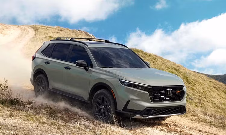 Toyota vô tình giúp Honda CR-V sắp trở thành "vua doanh số" tại Mỹ