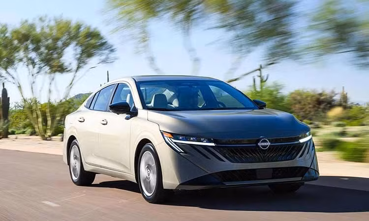 Nissan Sentra 2027 từ 22.890 USD, đối đầu Honda Civic và Mazda3