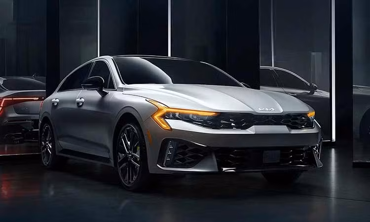 Kia K5 2027 ra mắt - bỏ bản cao cấp nhất, tăng giá bán