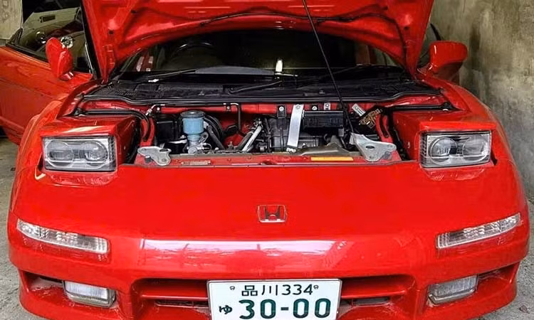 Honda NSX 1991 cũ ngập nước ODO 240.000 km, vẫn rao bán giá cao