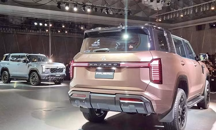 Lý do Mitsubishi Pajero thế hệ mới bỏ lốp dự phòng treo phía sau?