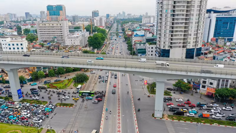 CSGT Hà Nội tìm giải pháp xử lý các điểm nghẽn giao thông
