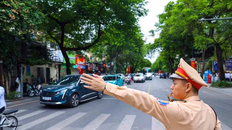 Hà Nội chủ động phân luồng, bảo đảm giao thông trong ngày khai giảng