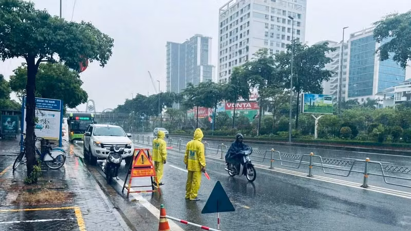 Hà Nội chủ động chống ngập trong đợt mưa lớn kéo dài