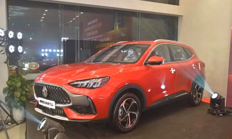 MG HS tại Việt Nam giảm giá "sập sàn", SUV cỡ C chỉ từ 455 triệu đồng