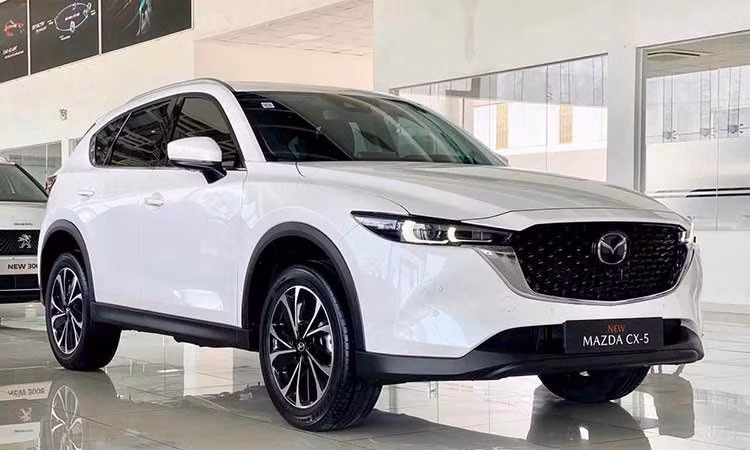 Mazda CX-5 giảm "chạm đáy", bản tiêu chuẩn chỉ còn 638 triệu đồng