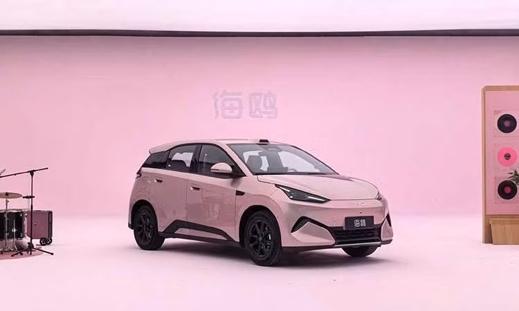 BYD Seagull 2027 lộ nội thất với ghế lái massage, màn hình cỡ lớn