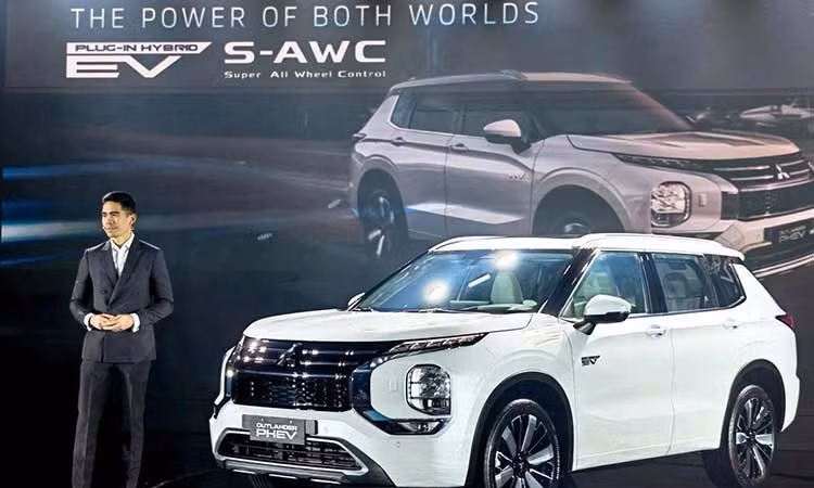 Mitsubishi Outlander PHEV từ 1,2 tỷ đồng tại Philippines, sắp về Việt Nam