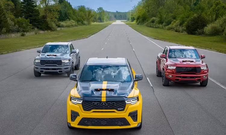 Bán tải Ram 1500 Rumble Bee vừa mở bán đã "cháy hàng" chỉ trong 90 phút