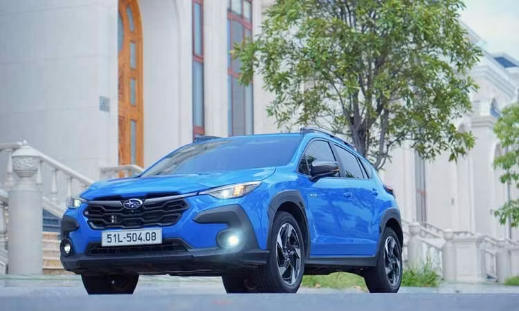 Subaru Crosstrek giảm gần 330 triệu đồng tháng 10/2026, xả hàng tồn