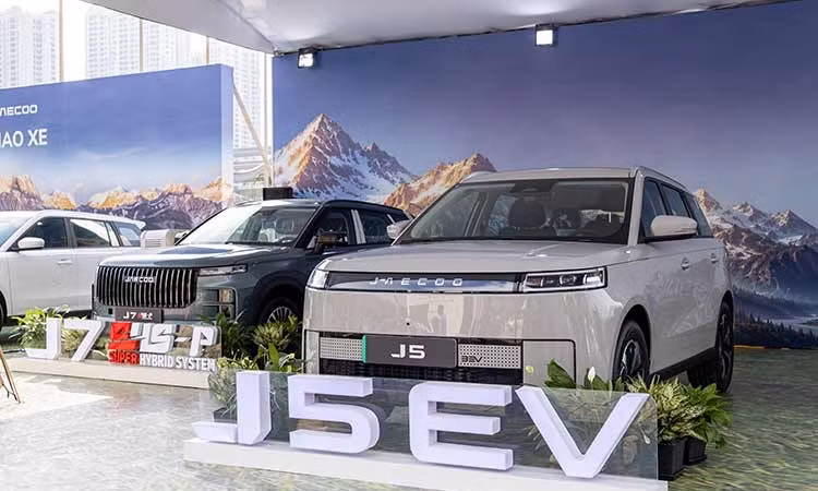 Omoda & Jaecoo Việt Nam bàn giao gần 1.000 xe JAECOO J5 tháng 9/2026