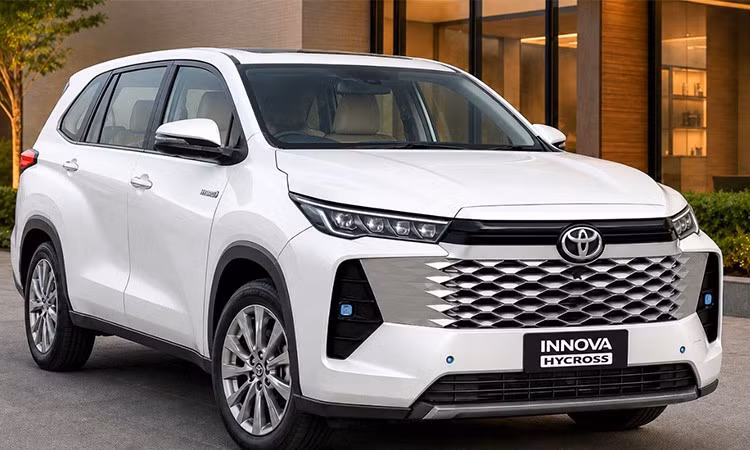 Toyota Innova Cross 2027 ra mắt vào tháng sau thêm động cơ hybrid mới