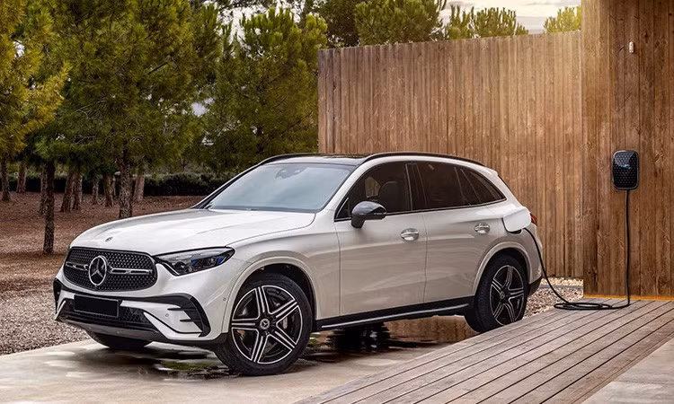Mercedes-Benz GLC PHEV ra mắt Việt Nam, giá 2,999 tỷ đồng