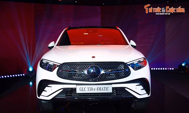 Mục sở thị Mercedes-Benz GLC 350 e 4Matic tại Việt Nam, giá gần 3 tỷ đồng