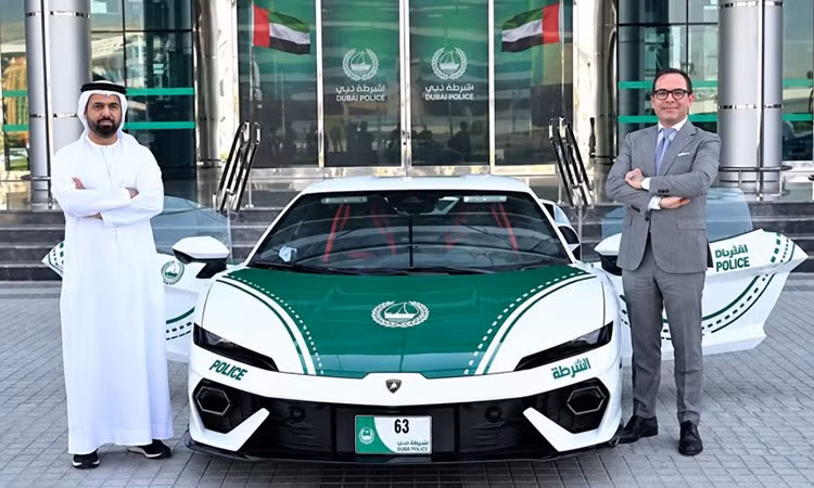 Lamborghini Temerario hàng hiếm vào đội siêu xe tuần tra của cảnh sát Dubai