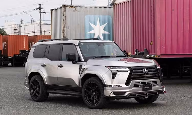 Ngắm Lexus GX550 độ xe đua hầm hố, nhưng vẫn tinh tế và sang chảnh