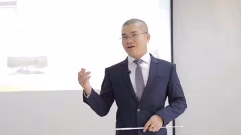 Nguyễn Thái Luyện ra tòa vì tội lừa đảo vẫn có những phát ngôn gây sốc - Hình 10 Nguyen Thai Luyen ra toa vi toi lua dao van co nhung phat ngon gay soc-Hinh-10