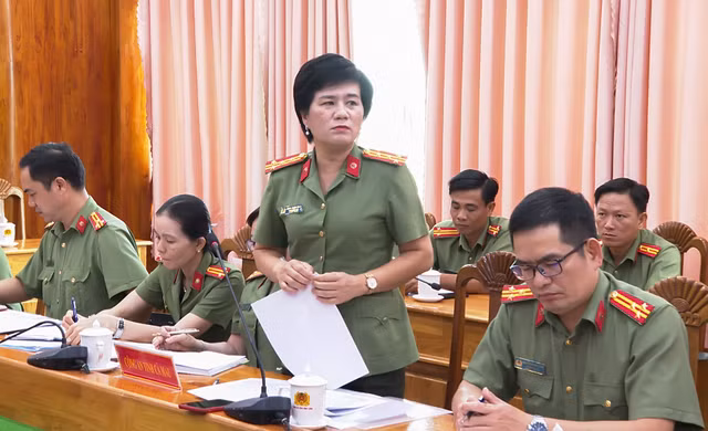 Nữ đại tá - tân Phó Cục trưởng Cục An ninh nội địa là ai? - Hình 4 Nu dai ta - tan Pho Cuc truong Cuc An ninh noi dia la ai?-Hinh-4