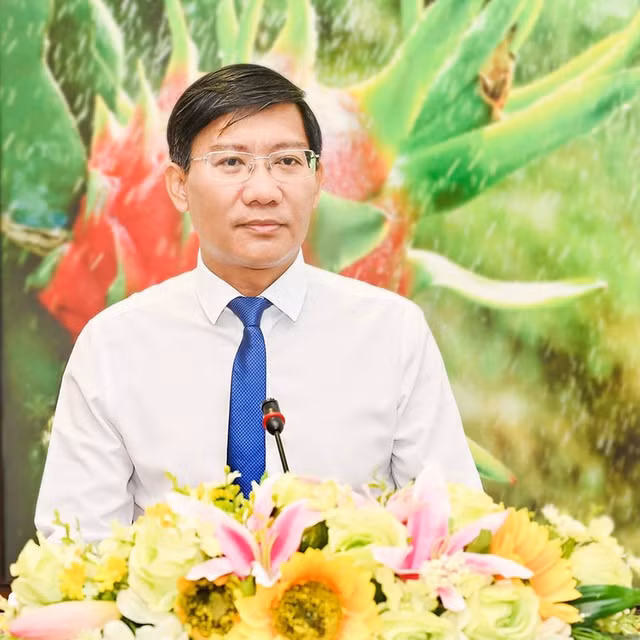 Chân dung 27 cán bộ cấp cao bị kỷ luật 6 tháng đầu năm 2022 - Hình 10 Chan dung 27 can bo cap cao bi ky luat 6 thang dau nam 2022-Hinh-10