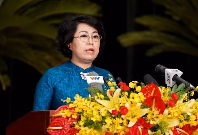 Bà Tô Thị Bích Châu làm Bí thư Quận ủy quận 1 - Hình 2 Ba To Thi Bich Chau lam Bi thu Quan uy quan 1-Hinh-2