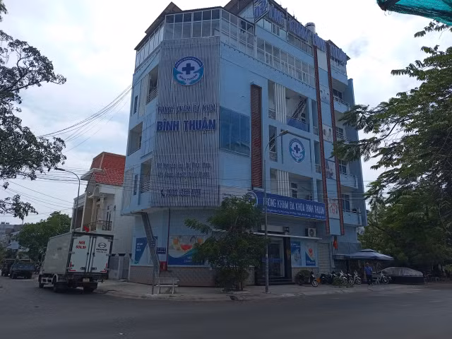 Thanh tra phat hien Phong kham Da khoa Binh Thuan thu phi cao hon gia niem yet