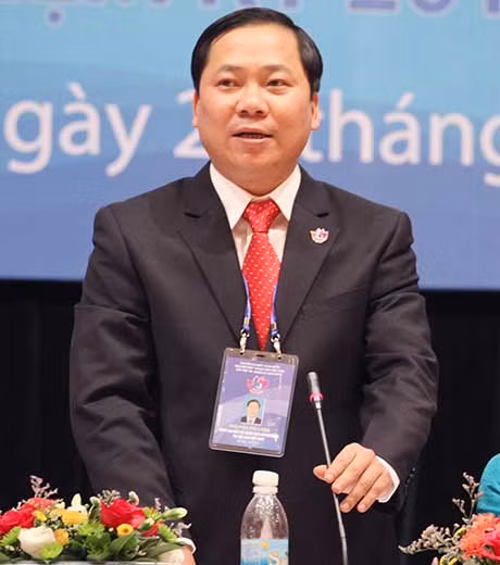 Chân dung tân Bí thư Tỉnh ủy Hòa Bình Nguyễn Phi Long - Hình 9 Chan dung tan Bi thu Tinh uy Hoa Binh Nguyen Phi Long-Hinh-9