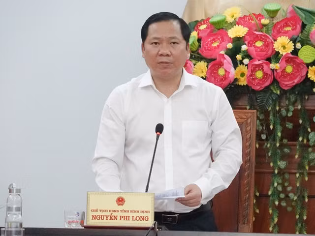 Chân dung tân Bí thư Tỉnh ủy Hòa Bình Nguyễn Phi Long - Hình 8 Chan dung tan Bi thu Tinh uy Hoa Binh Nguyen Phi Long-Hinh-8