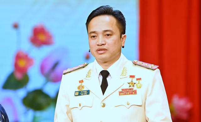 Chan dung tan Pho Giam doc Cong an TP HCM-Hinh-2