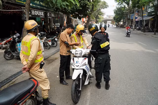 To canh sat lien nganh 140 khac gi voi 141 o Ha Noi?