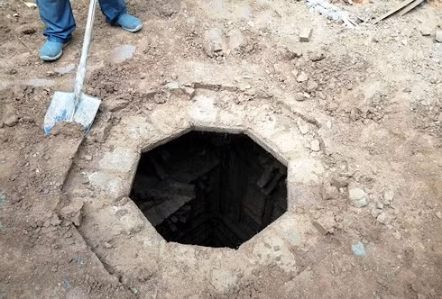 Gặp họa khi trộm gạch mộ cổ để xây nhà - Hình 4 Gap hoa khi trom gach mo co de xay nha-Hinh-4