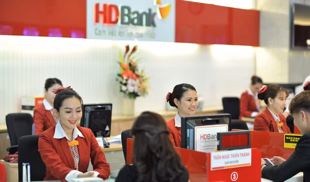 Tien gui khach hang giam, HDBank van bao lai quy 3 cao nhat tu truoc den nay