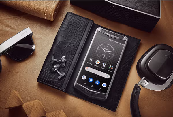 Cận cảnh chiếc điện thoại đắt đỏ của CEO Hồ Nhân - Hình 6 Can canh chiec dien thoai dat do cua CEO Ho Nhan-Hinh-6