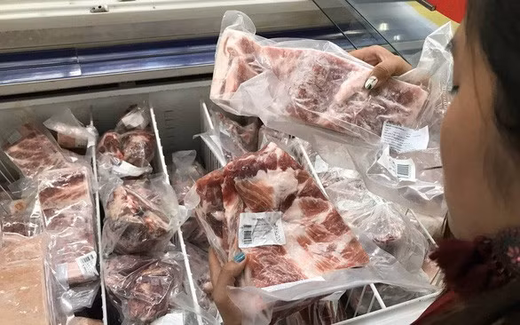 Doanh nghiep chi 10 trieu USD nhap thit heo gia 30.000 dong/kg