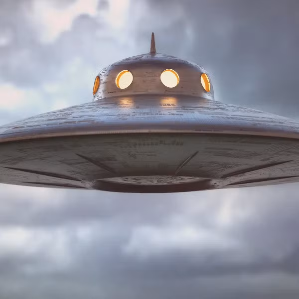 “Cong nghe cua UFO vuot xa con nguoi 1.000 nam“-Hinh-4
