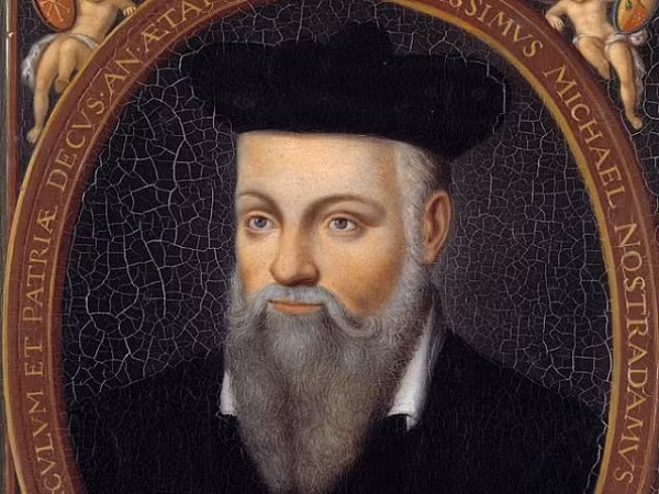 Chấn động sấm truyền của Nostradamus về năm 2022: Đang linh ứng? Chan dong sam truyen cua Nostradamus ve nam 2022: Dang linh ung?
