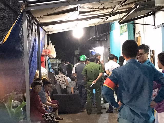 3 người đàn ông chết thảm trong lò phế liệu ở Bình Dương 3 nguoi dan ong chet tham trong lo phe lieu o Binh Duong