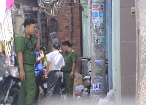 Thanh niên 9X đi bộ về nhà dù có vết đâm thủng ngực, thủng bụng Thanh nien 9X di bo ve nha du co vet dam thung nguc, thung bung