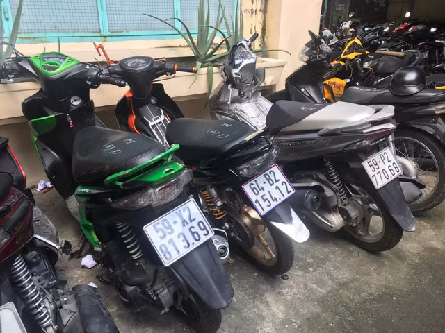 Chủ quán cà phê cầm đầu băng trộm 7 xe máy trong đêm tại một căn nhà - Hình 4 Chu quan ca phe cam dau bang trom 7 xe may trong dem tai mot can nha-Hinh-4