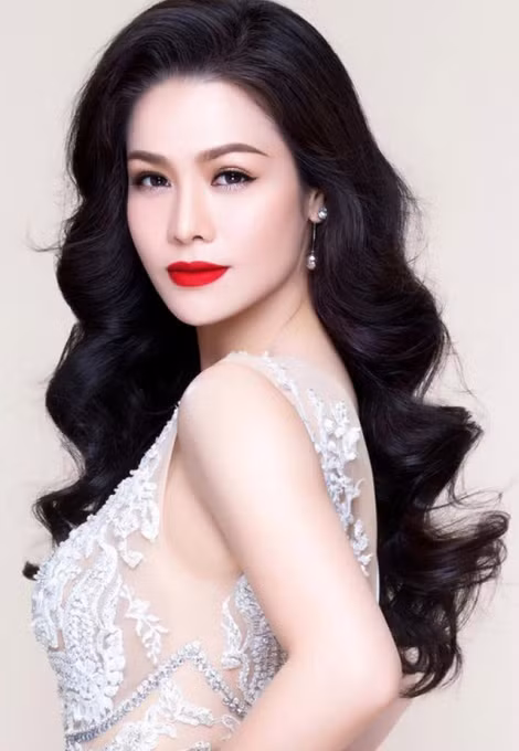 Ca sĩ Nhật Kim Anh báo mất trộm 100 cây vàng, nhẫn kim cương và 500 triệu đồng Ca si Nhat Kim Anh bao mat trom 100 cay vang, nhan kim cuong va 500 trieu dong