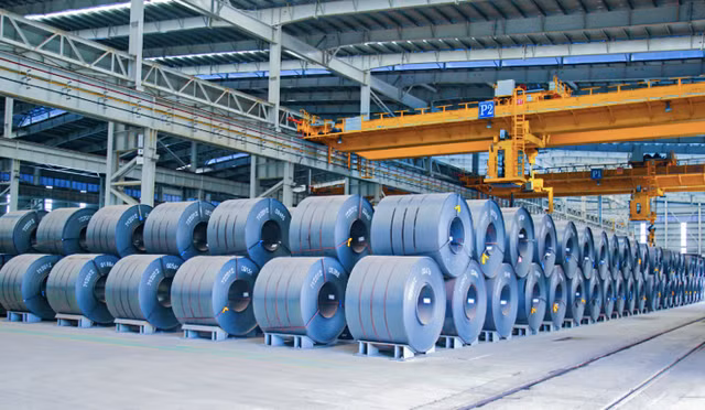 Hòa Phát dừng 4 lò cao, sẽ lỗ 270 tỷ trong quý 4? Hoa Phat dung 4 lo cao, se lo 270 ty trong quy 4?