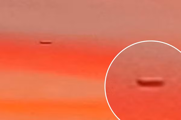 Cựu sĩ quan Lầu Năm Góc tiết lộ gây sốc về "Tic Tac UFO" - Hình 9 Cuu si quan Lau Nam Goc tiet lo gay soc ve