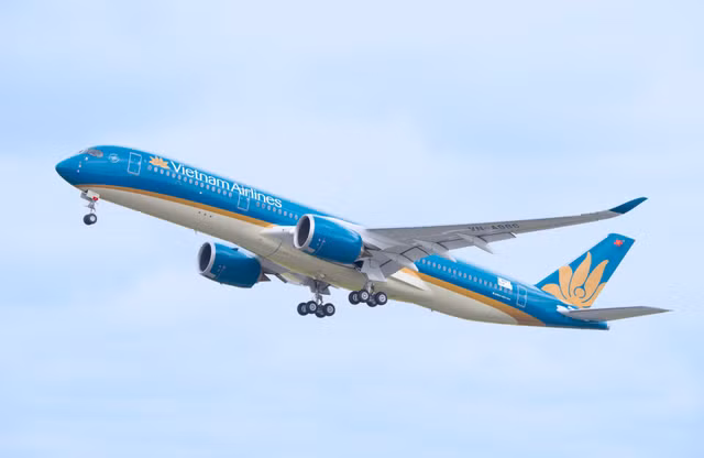 Vietnam Airlines lo them 5.807 ty nam 2023, keo lo luy ke len gan 41.000 ty