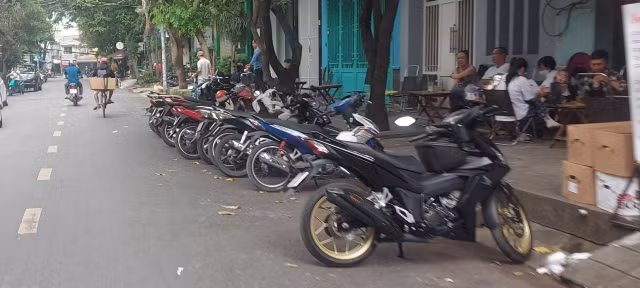 Quan 7, TP HCM: Via he khong danh cho nguoi di bo?-Hinh-13