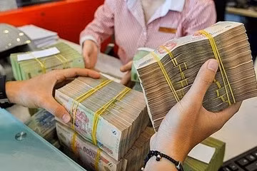 HSBC: NHNN có thể giảm 50 điểm lãi suất điều hành nếu tài chính toàn cầu xấu đi HSBC: NHNN co the giam 50 diem lai suat dieu hanh neu tai chinh toan cau xau di