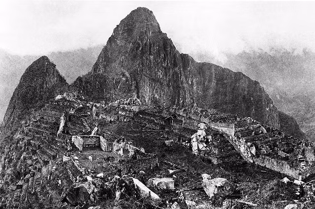 Tận mục kỳ quan Machu Picchu bị gọi sai tên trong 100 năm qua - Hình 7 Tan muc ky quan Machu Picchu bi goi sai ten trong 100 nam qua-Hinh-7