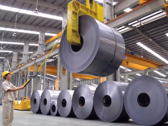 Quỹ ngoại tháo chạy, Thép Nam Kim muốn mua vào 10 triệu cổ phiếu quỹ Quy ngoai thao chay, Thep Nam Kim muon mua vao 10 trieu co phieu quy