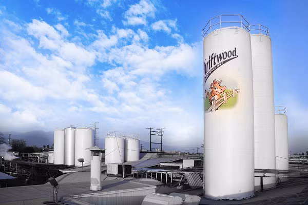 Vinamilk đẩy mạnh đầu tư và khai thác thị trường nước ngoài Vinamilk day manh dau tu va khai thac thi truong nuoc ngoai