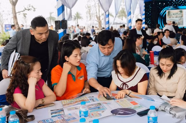 Chớp thành công cơ hội cuối, nhà đầu tư Vinhomes Global Gate nhắn nhủ Chop thanh cong co hoi cuoi, nha dau tu Vinhomes Global Gate nhan nhu