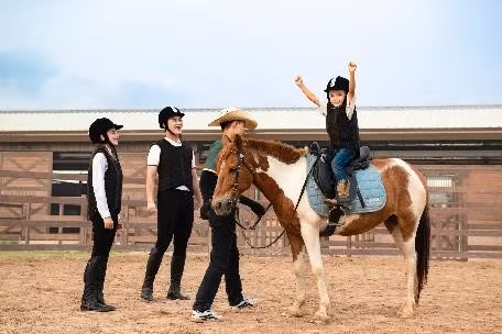 Loài ngựa cao nhất thế giới chào đời tại Vinpearl Horse Academy - Hình 5 Loai ngua cao nhat the gioi chao doi tai Vinpearl Horse Academy-Hinh-5