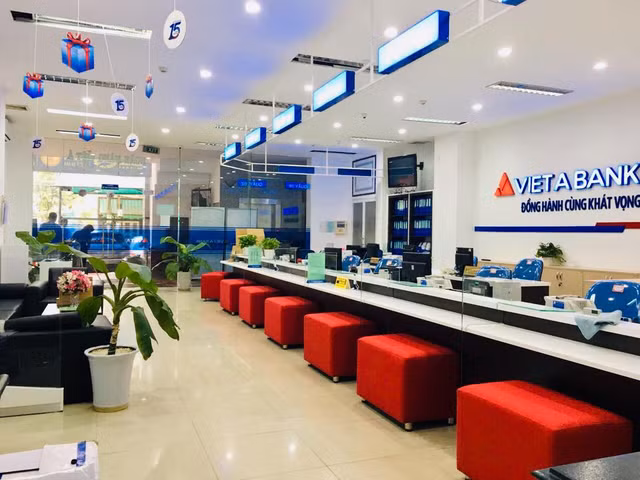 Tien gui khach hang giam, VietABank van bao lai quy 1 dot bien nho hoat dong khac